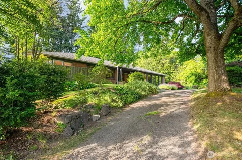 726 N 137th Street Seattle WA 98133
