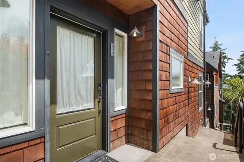 213 26th Avenue E Seattle WA 98112