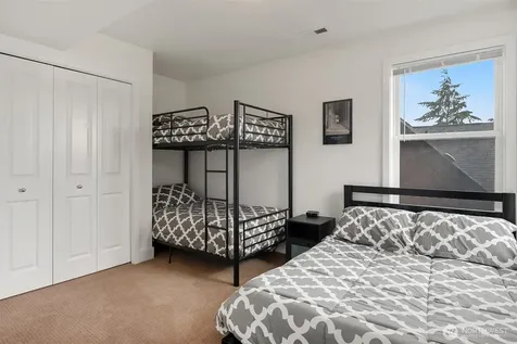 213 26th Avenue E Seattle WA 98112