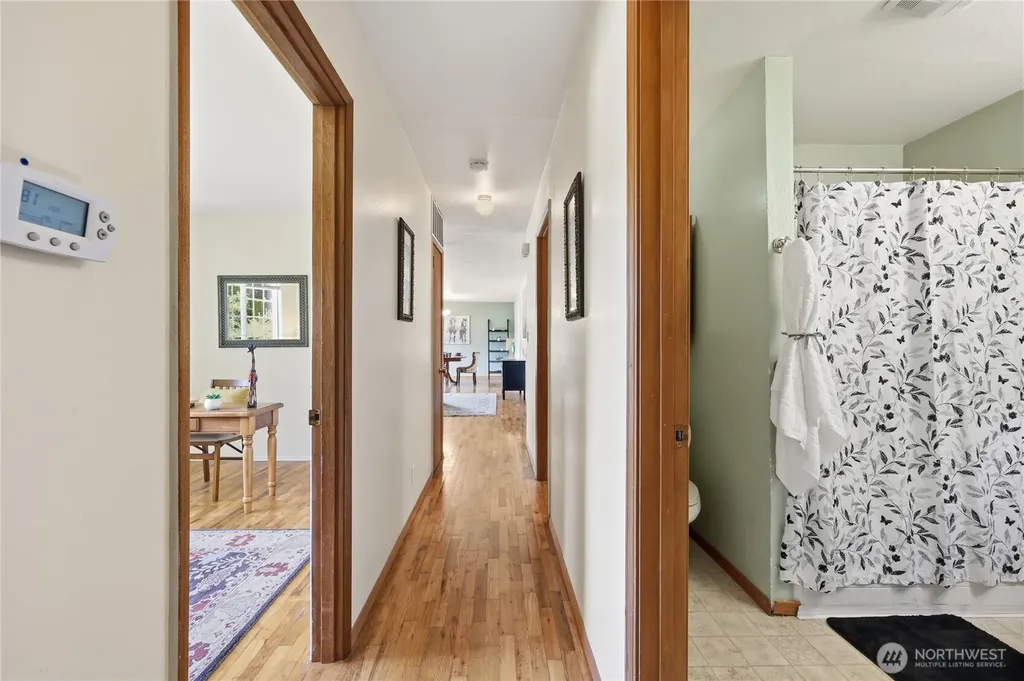 1067 Swanson Way NE Poulsbo WA 98370