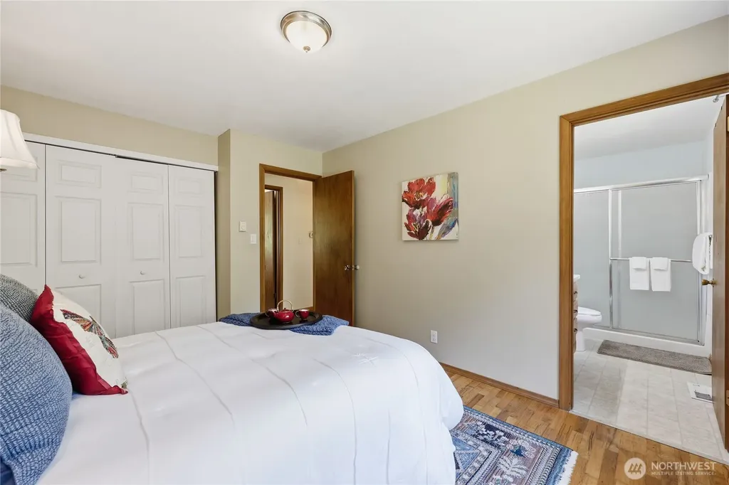 1067 Swanson Way NE Poulsbo WA 98370