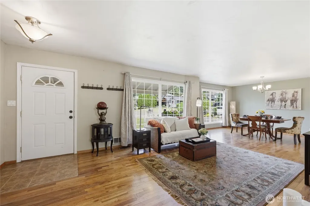 1067 Swanson Way NE Poulsbo WA 98370