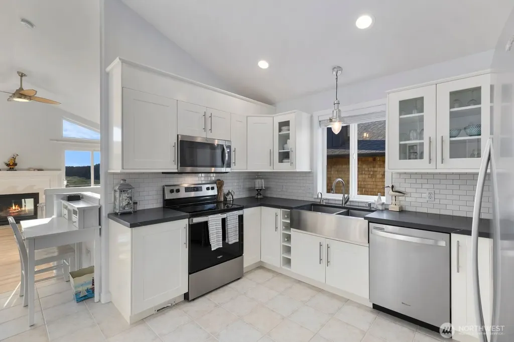 1211 Ocean Beach Boulevard S Long Beach WA 98631