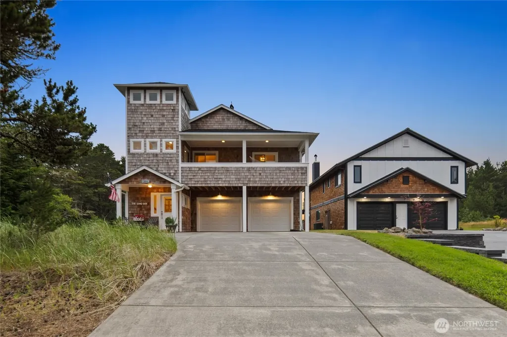 1211 Ocean Beach Boulevard S Long Beach WA 98631