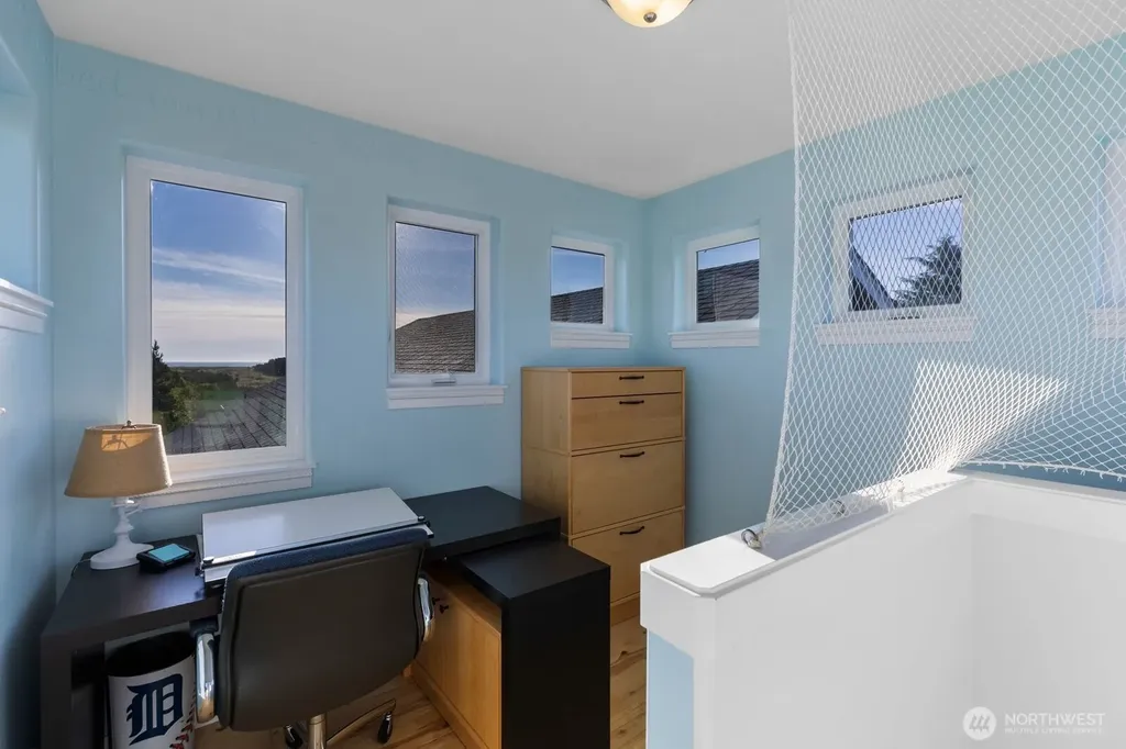 1211 Ocean Beach Boulevard S Long Beach WA 98631