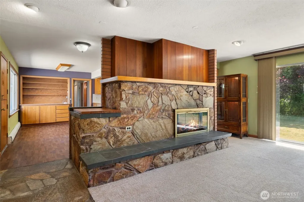 3512 SE Salmonberry Road Port Orchard WA 98366