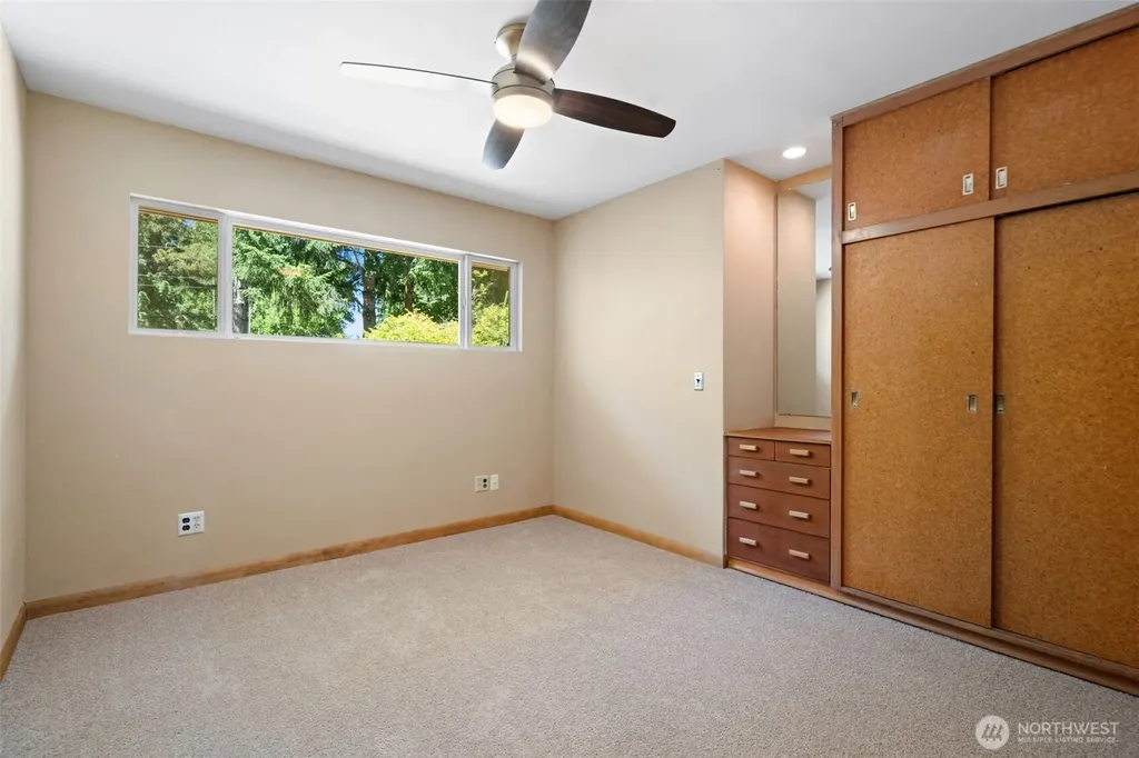 3512 SE Salmonberry Road Port Orchard WA 98366