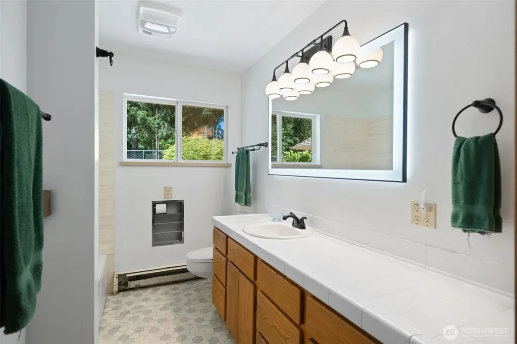 3512 SE Salmonberry Road Port Orchard WA 98366
