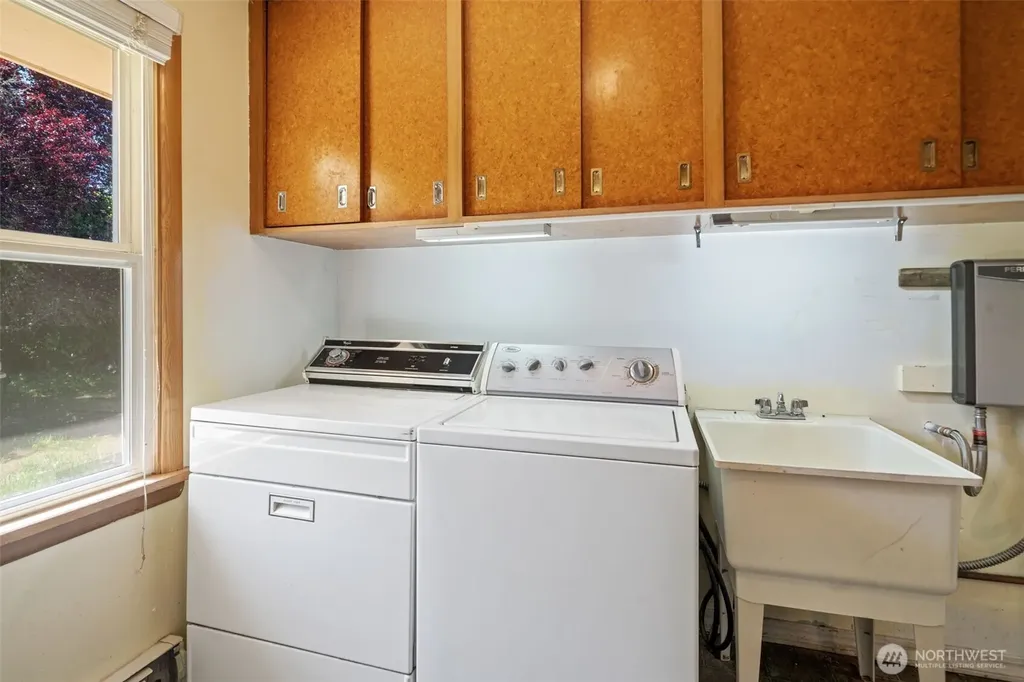 3512 SE Salmonberry Road Port Orchard WA 98366