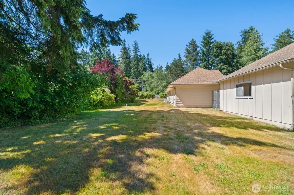 3512 SE Salmonberry Road Port Orchard WA 98366