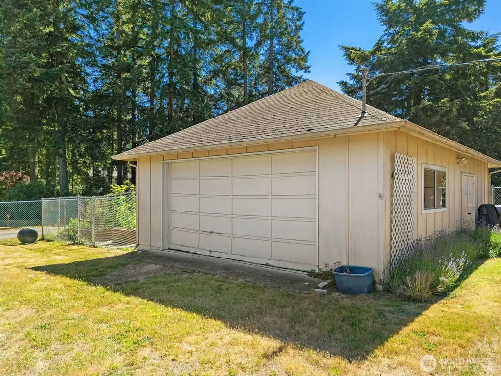 3512 SE Salmonberry Road Port Orchard WA 98366
