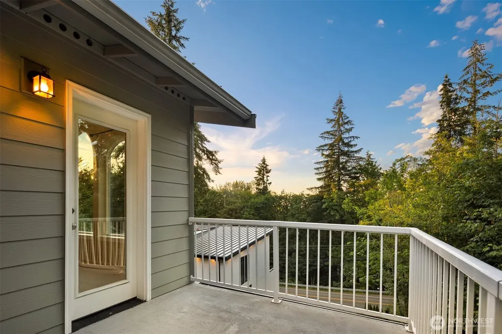 16125 SE 44th Way Bellevue WA 98006