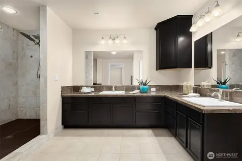 16125 SE 44th Way Bellevue WA 98006