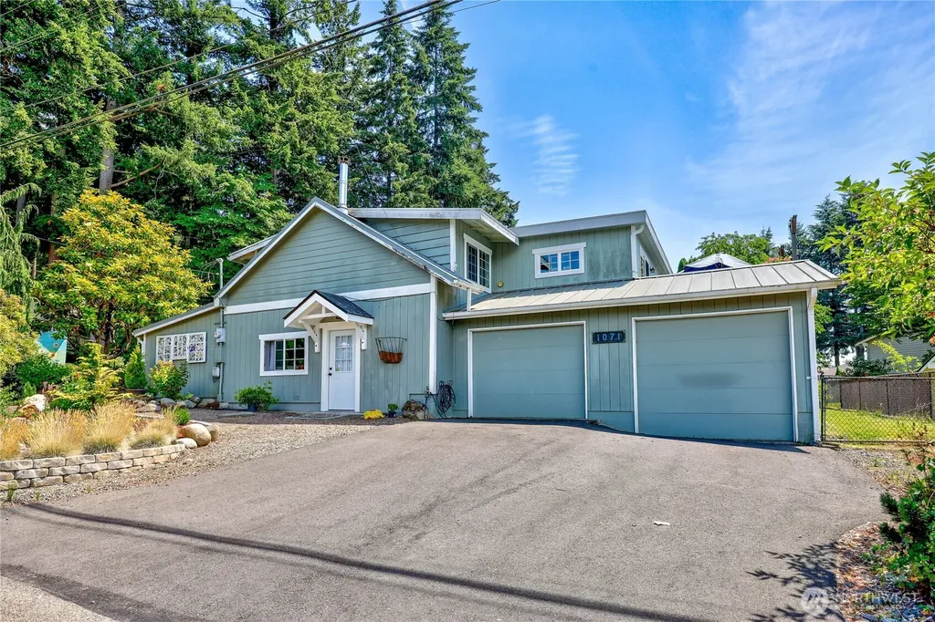 1071 Swanson Way NE Poulsbo WA 98370