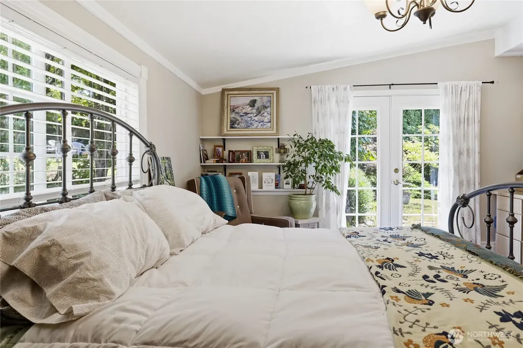 1071 Swanson Way NE Poulsbo WA 98370
