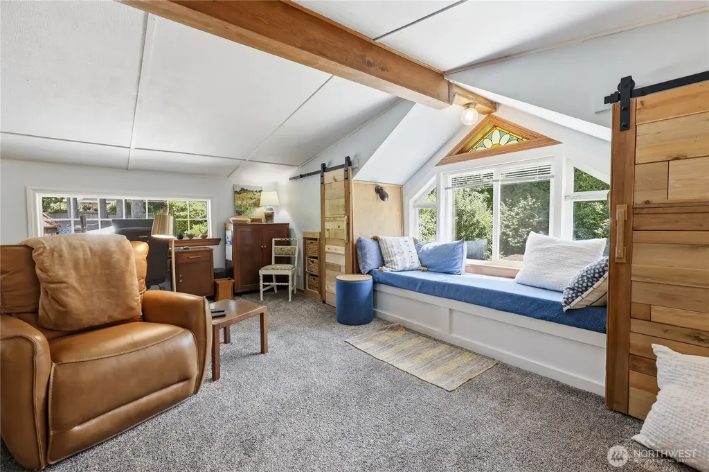 1071 Swanson Way NE Poulsbo WA 98370