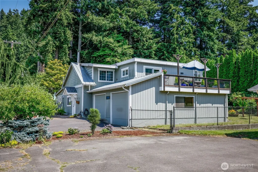 1071 Swanson Way NE Poulsbo WA 98370
