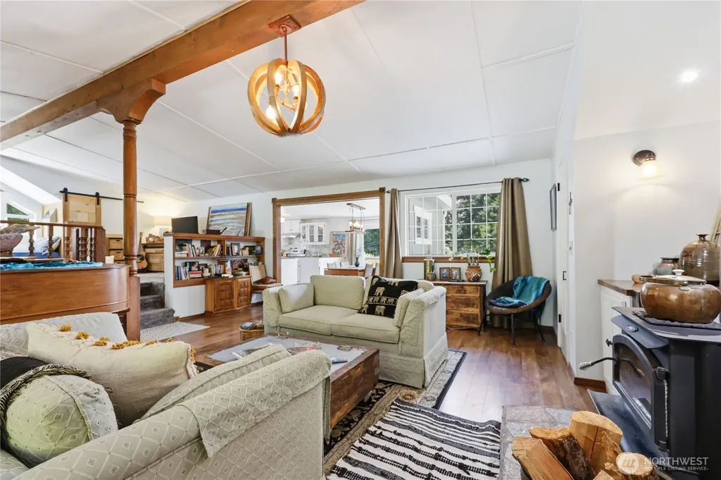 1071 Swanson Way NE Poulsbo WA 98370