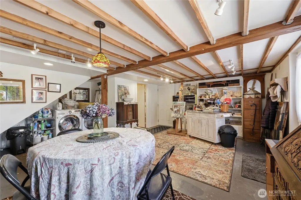 1071 Swanson Way NE Poulsbo WA 98370