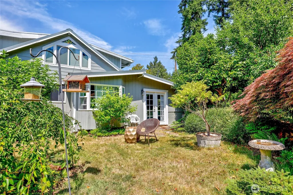 1071 Swanson Way NE Poulsbo WA 98370