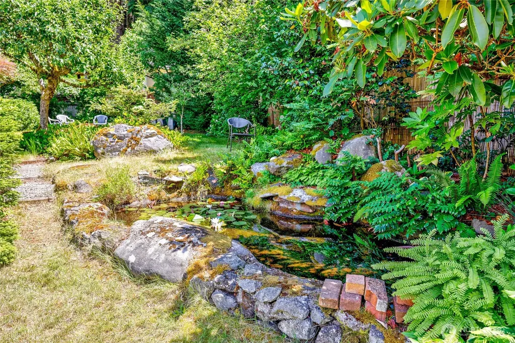 1071 Swanson Way NE Poulsbo WA 98370