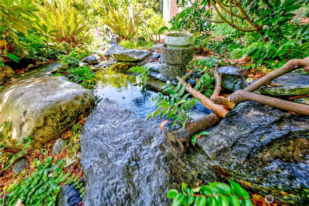 1071 Swanson Way NE Poulsbo WA 98370