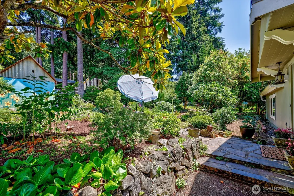 1071 Swanson Way NE Poulsbo WA 98370