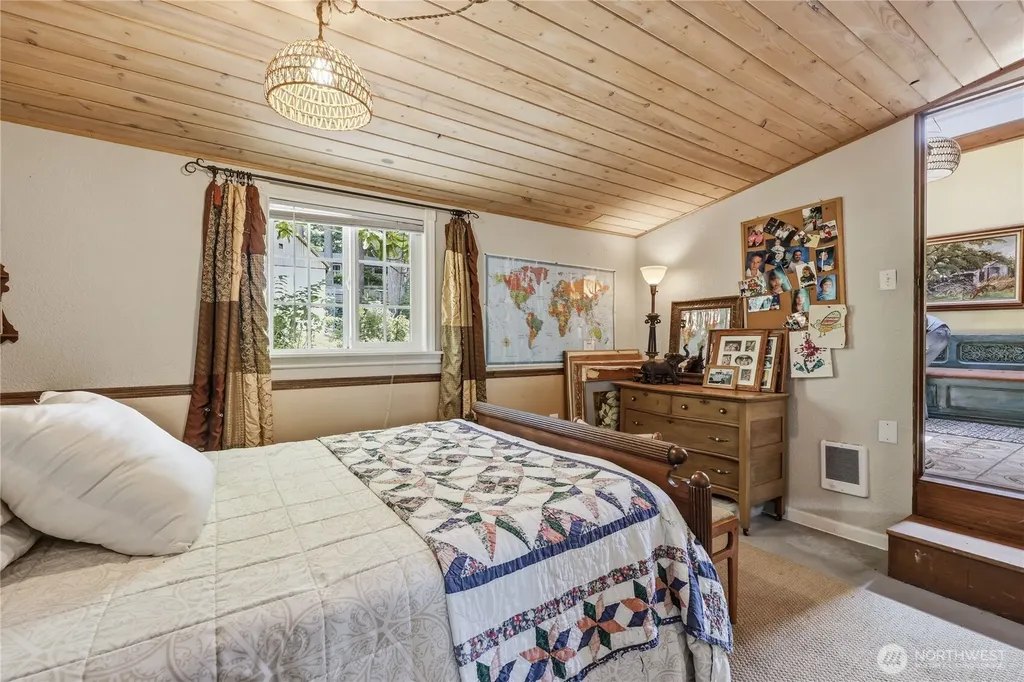 1071 Swanson Way NE Poulsbo WA 98370