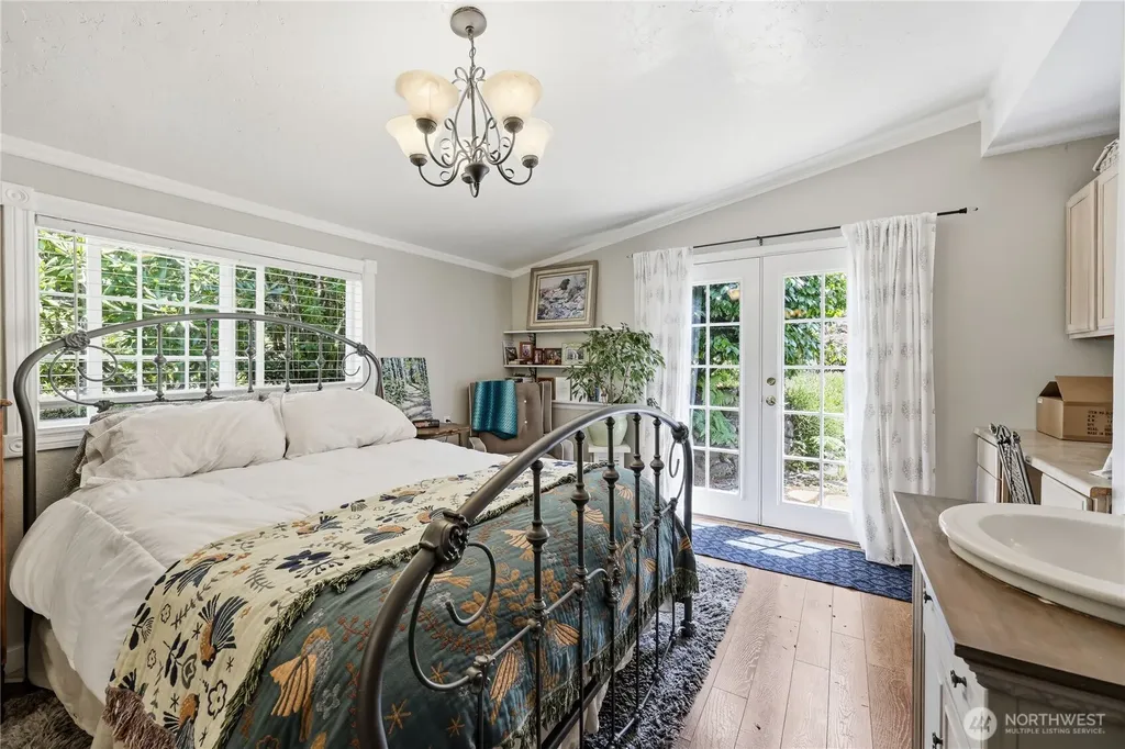 1071 Swanson Way NE Poulsbo WA 98370