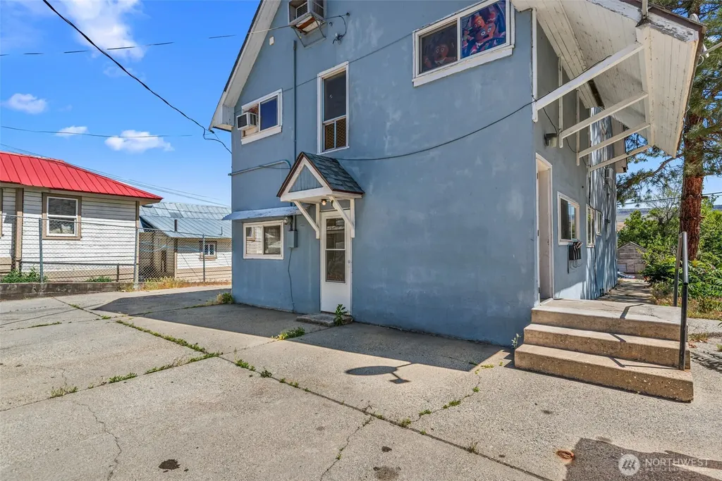 330 Roosevelt Avenue Wenatchee WA 98801