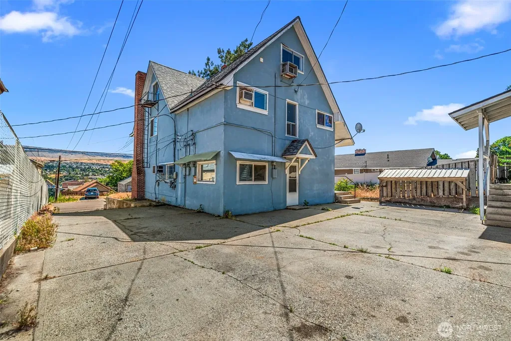 330 Roosevelt Avenue Wenatchee WA 98801