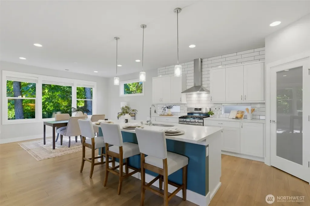 7204 Sinclair Avenue Gig Harbor WA 98335