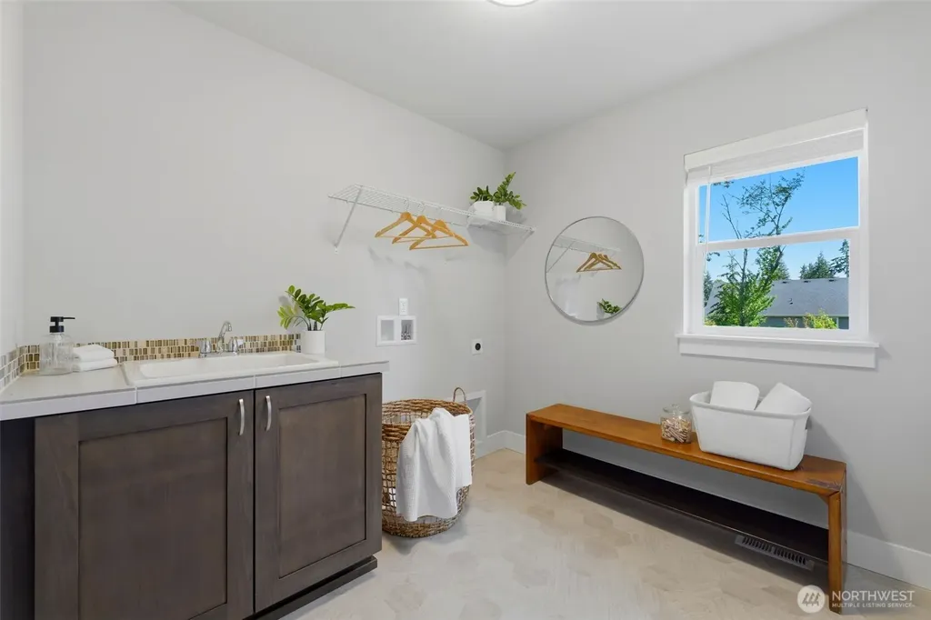 7204 Sinclair Avenue Gig Harbor WA 98335