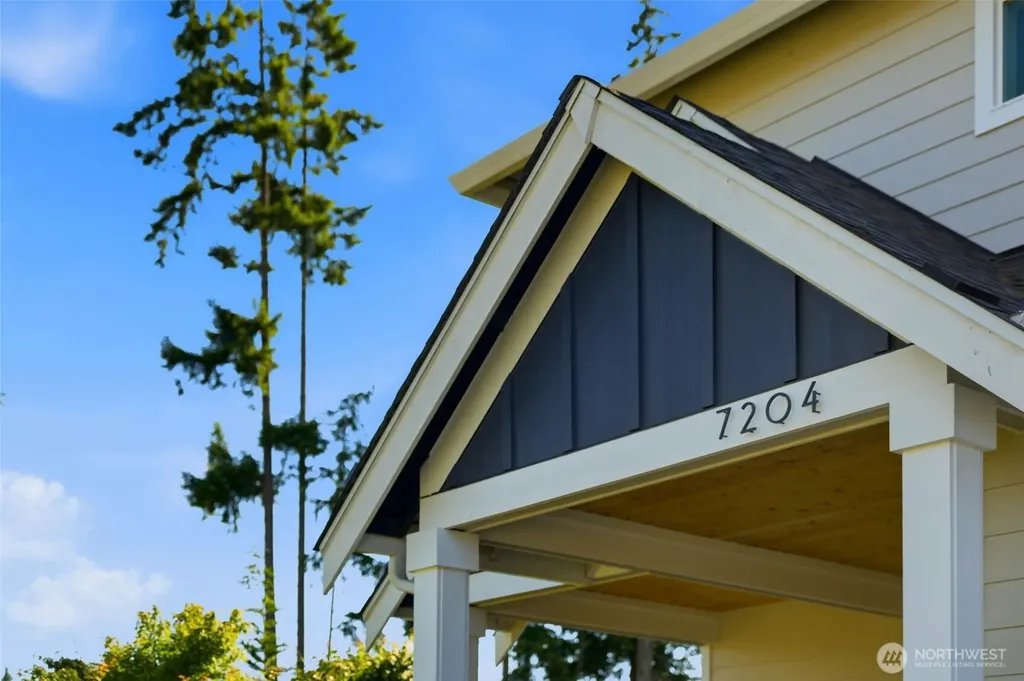 7204 Sinclair Avenue Gig Harbor WA 98335