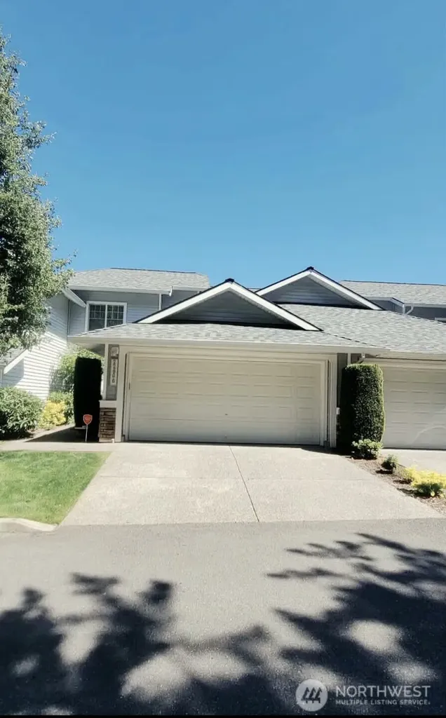 22806 42nd Place S Kent WA 98032