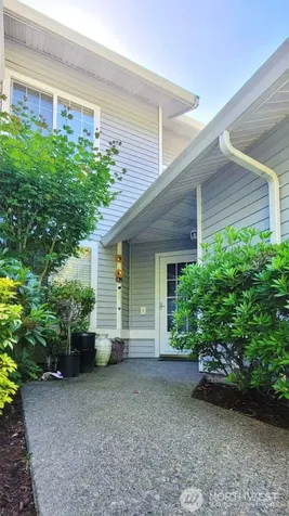22806 42nd Place S Kent WA 98032