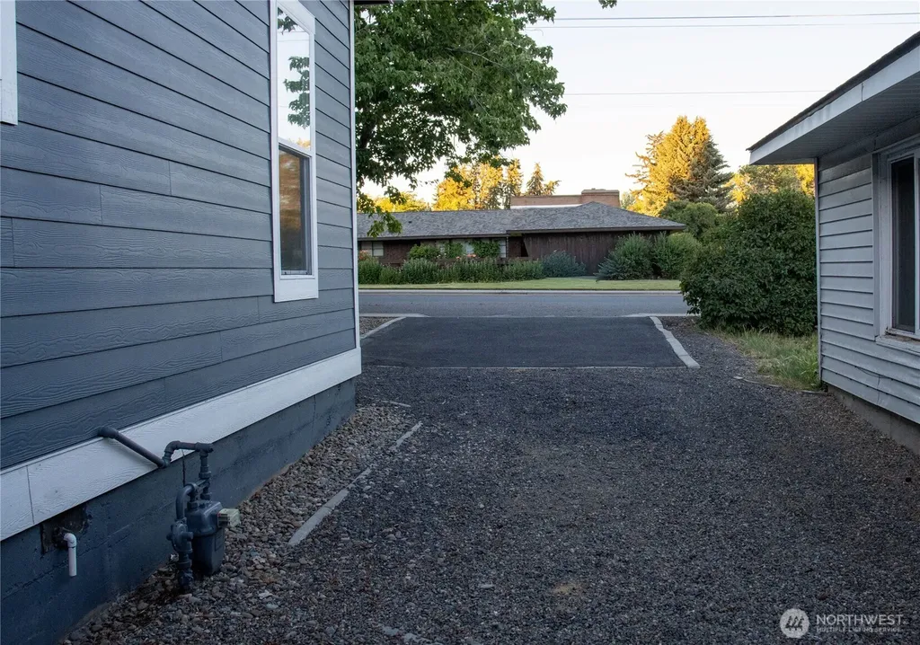 103 N Chestnut Street Ellensburg WA 98926