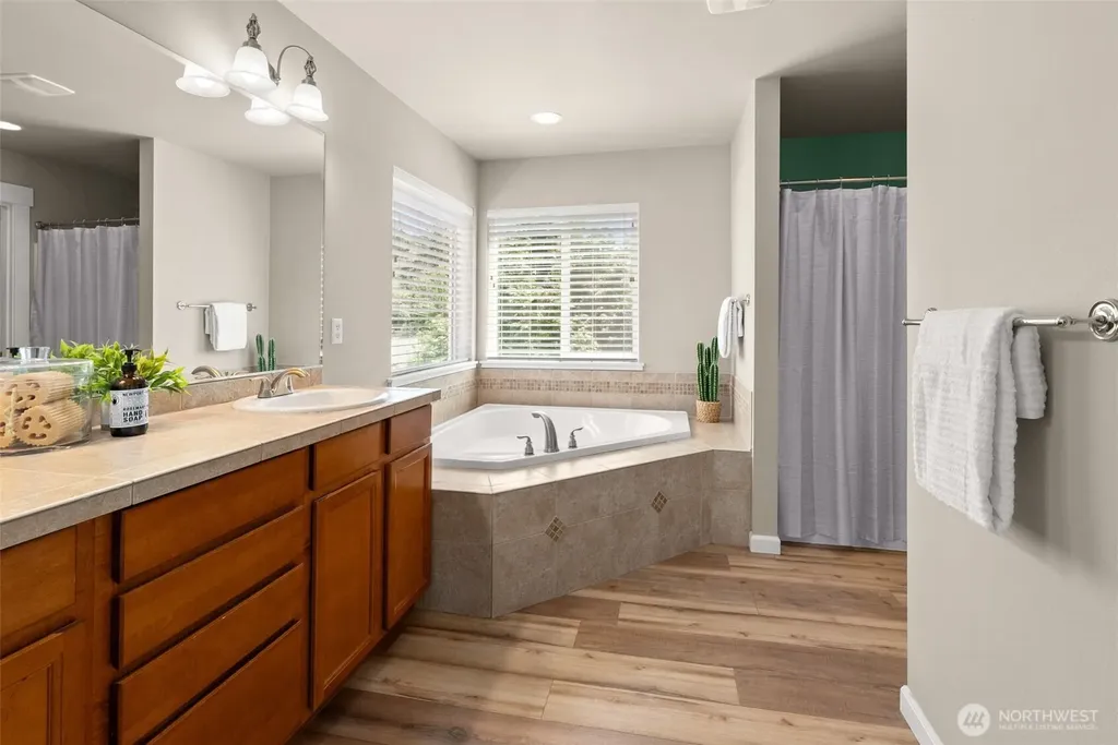 6366 Juanita Circle NE Bremerton WA 98311