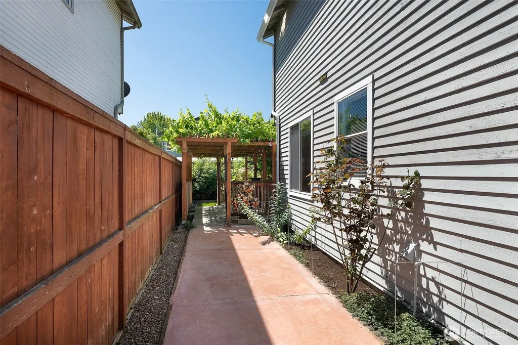 5726 67th Street NE Marysville WA 98270