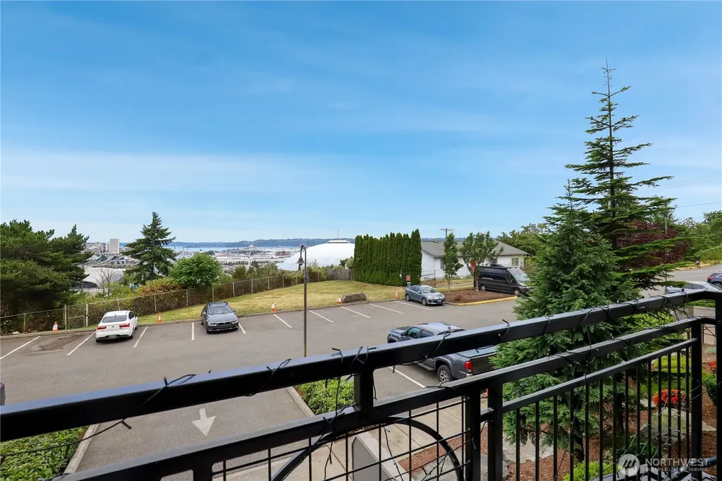 320 E 32nd Street Tacoma WA 98404