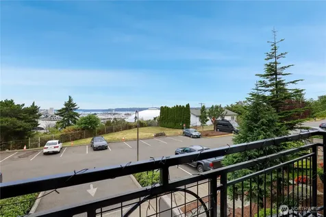 320 E 32nd Street Tacoma WA 98404