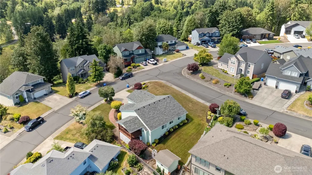 912 Edinburgh Court Kelso WA 98626