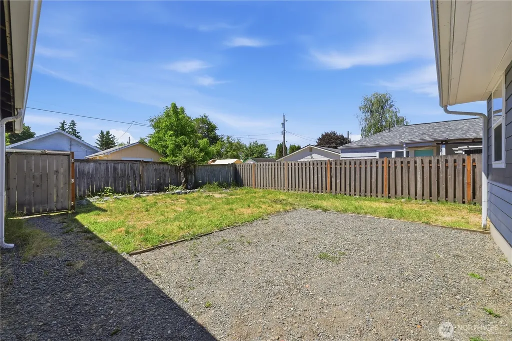 622 6th Street SE Auburn WA 98002