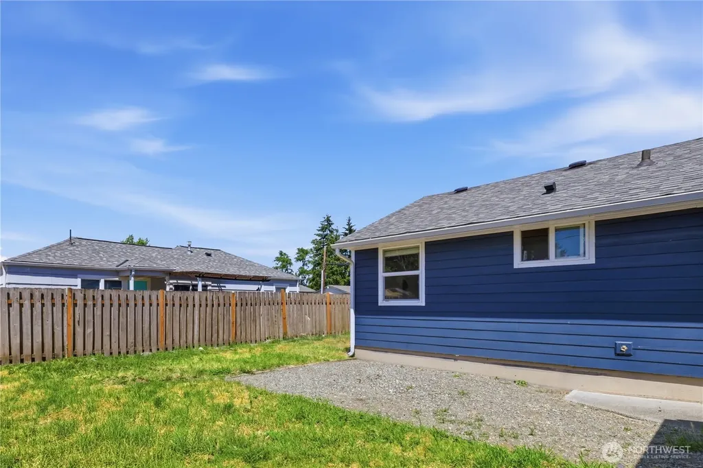 622 6th Street SE Auburn WA 98002