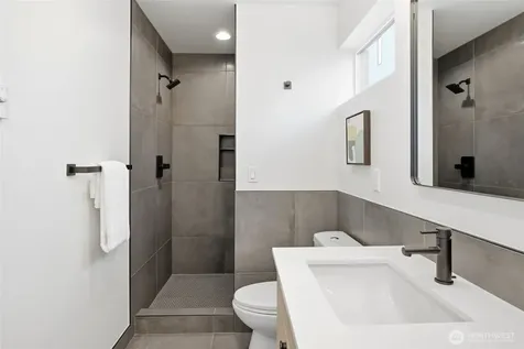 4517 35th Avenue S Seattle WA 98118