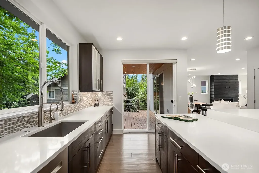 1729 34th Avenue Seattle WA 98122