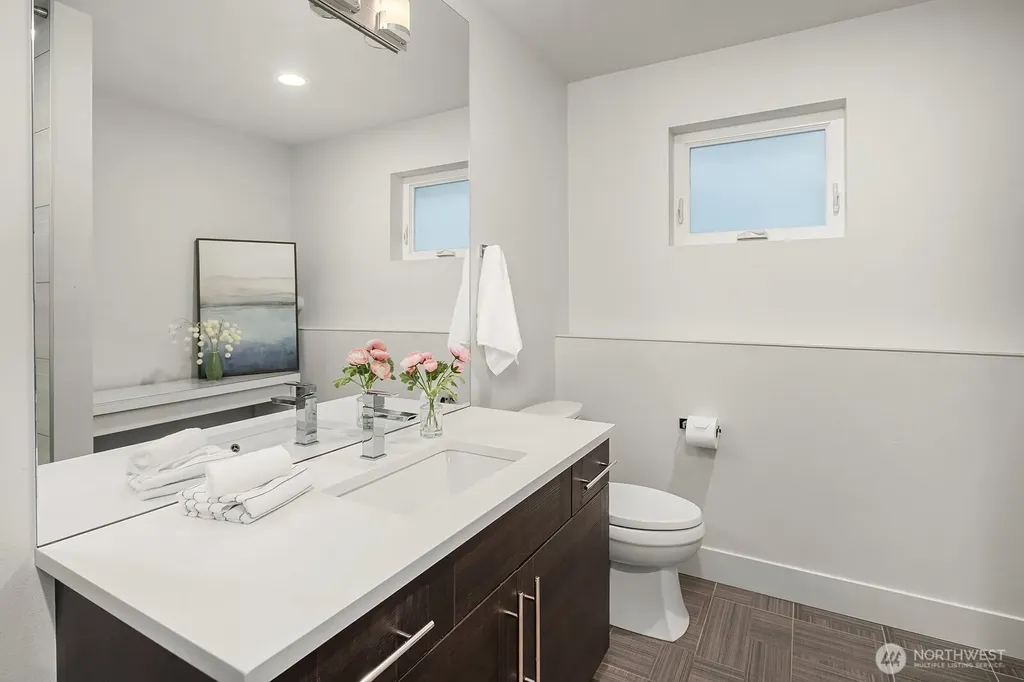1729 34th Avenue Seattle WA 98122