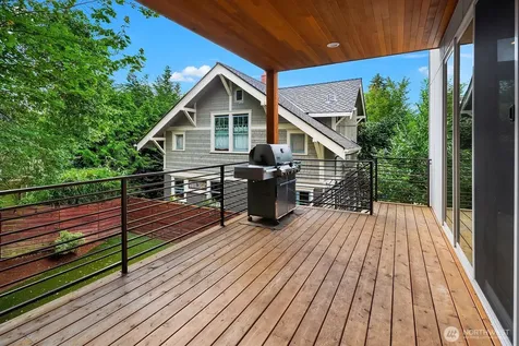 1729 34th Avenue Seattle WA 98122