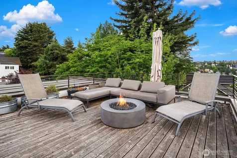 1729 34th Avenue Seattle WA 98122
