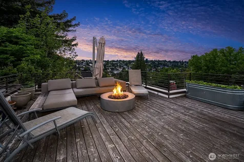 1729 34th Avenue Seattle WA 98122